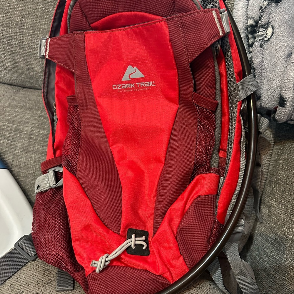 Ozark Trail Two-Tone‎ hydration Backpack